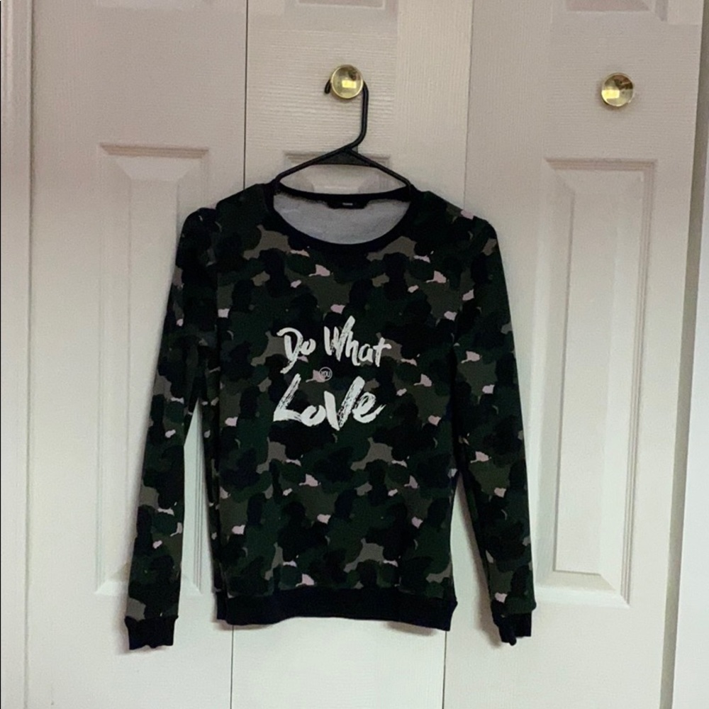 Long sleeve shirt